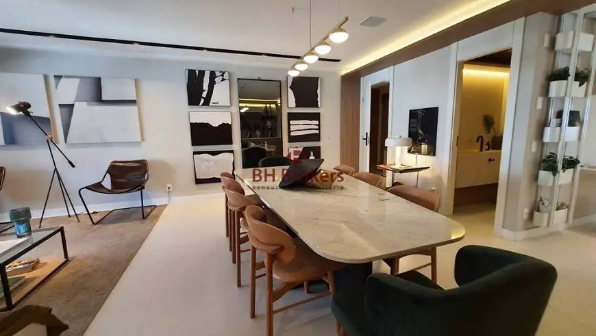 Foto 1 de Apartamento com 4 Quartos à venda, 197m² em Santo Antônio, Belo Horizonte