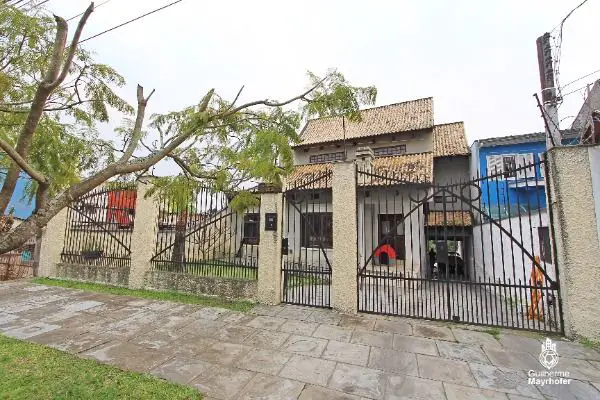 Foto 1 de Casa com 3 Quartos à venda, 600m² em Nonoai, Porto Alegre