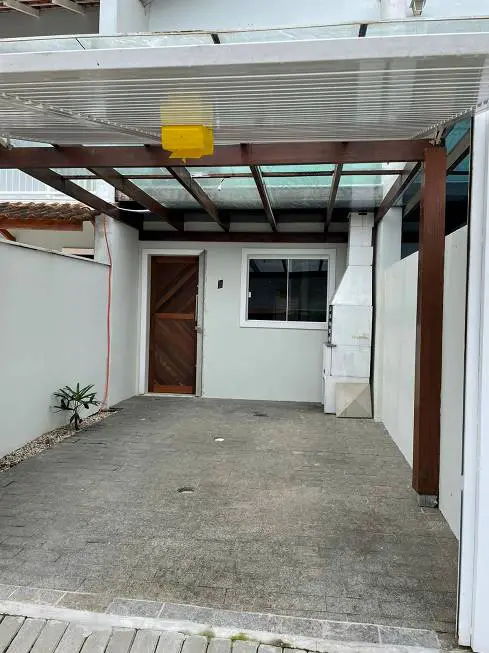 Foto 1 de Sobrado com 2 Quartos à venda, 59m² em Jardim Iririú, Joinville