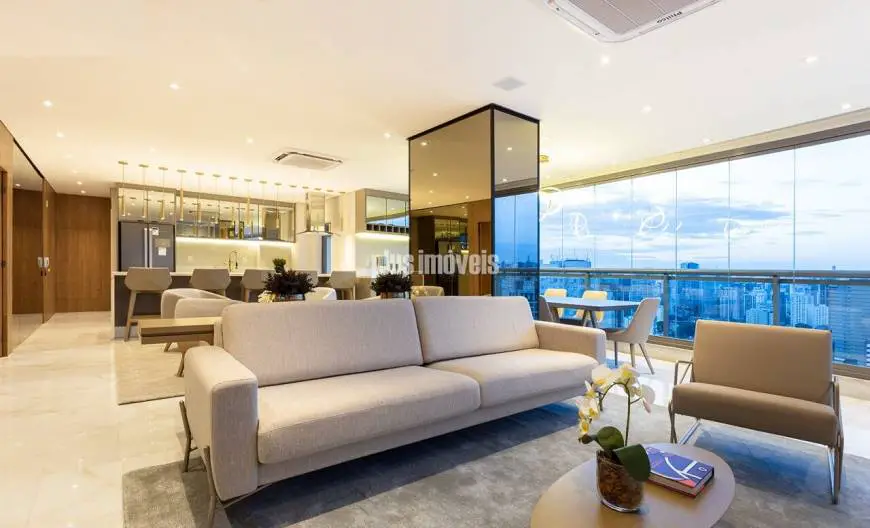 Foto 4 de Apartamento com 4 Quartos para venda ou aluguel, 256m² em Itaim Bibi, São Paulo
