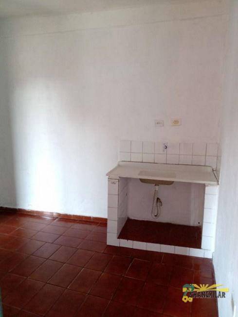 Foto 5 de Casa com 1 Quarto para alugar, 30m² em Vila São José, Diadema