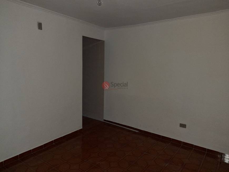 Foto 3 de Casa com 2 Quartos para alugar, 50m² em Vila Carrão, São Paulo