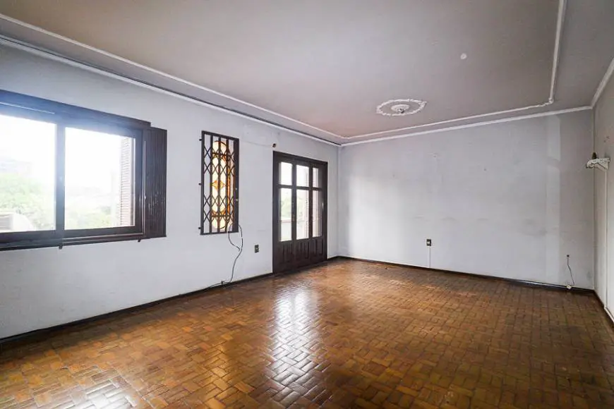 Foto 1 de Casa com 3 Quartos à venda, 300m² em Passo D areia, Porto Alegre