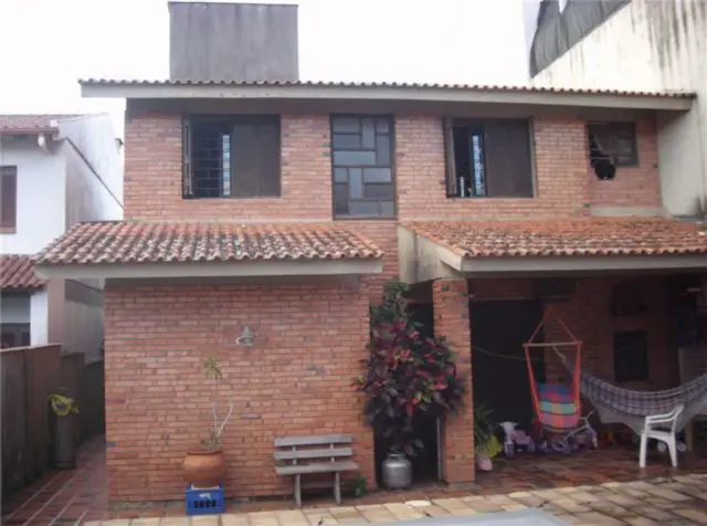 Foto 4 de Casa com 4 Quartos à venda, 238m² em Medianeira, Porto Alegre