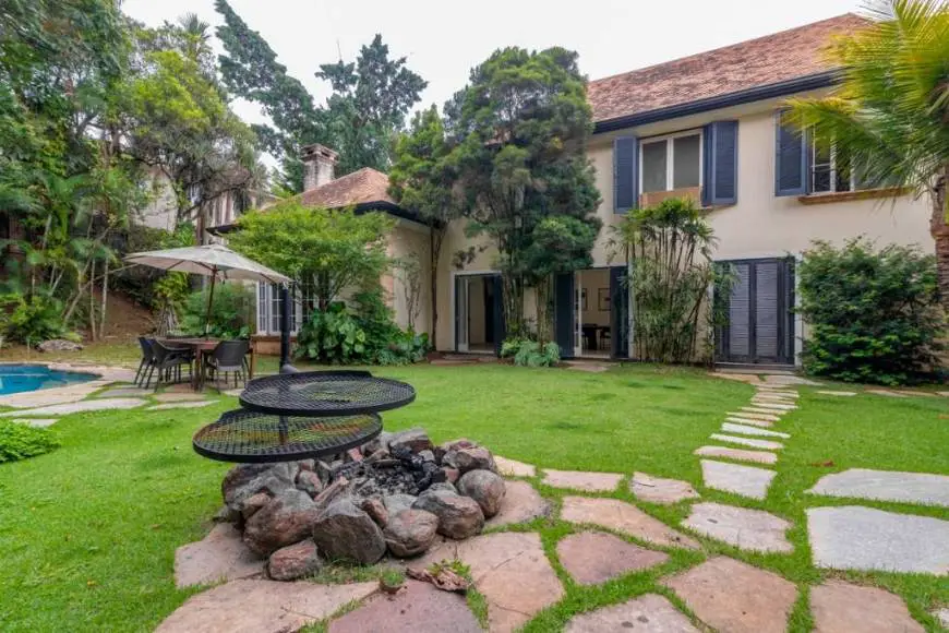 Foto 1 de Casa com 5 Quartos à venda, 956m² em Jardim Everest, São Paulo