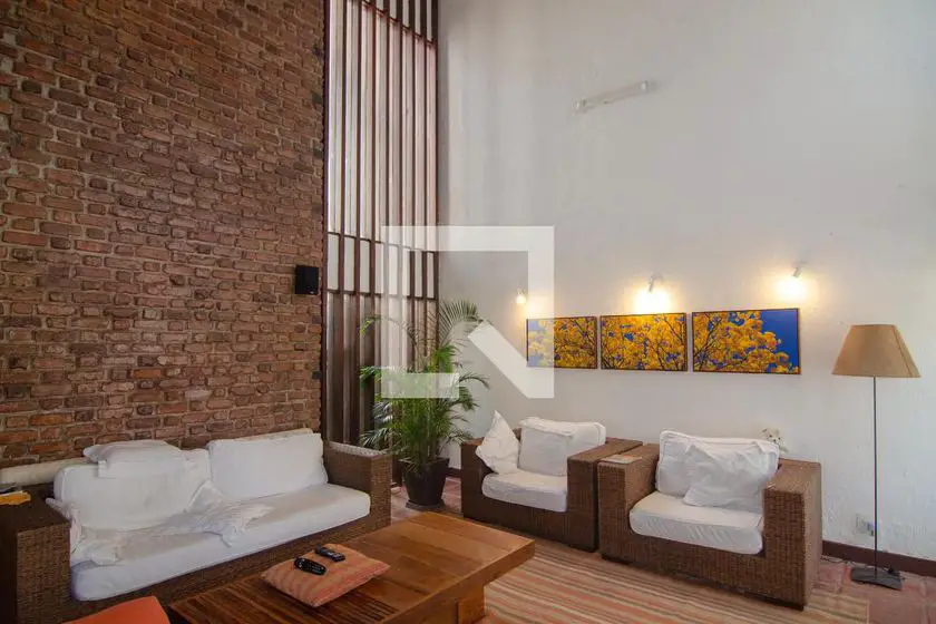 Foto 2 de Casa com 5 Quartos para alugar, 200m² em Laranjeiras, Rio de Janeiro