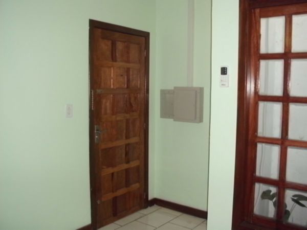 Foto 5 de Apartamento com 2 Quartos à venda, 68m² em Navegantes, Porto Alegre