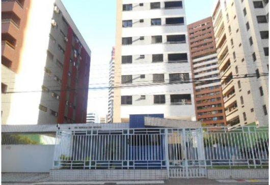 Foto 1 de Apartamento com 3 Quartos para alugar, 70m² em Meireles, Fortaleza