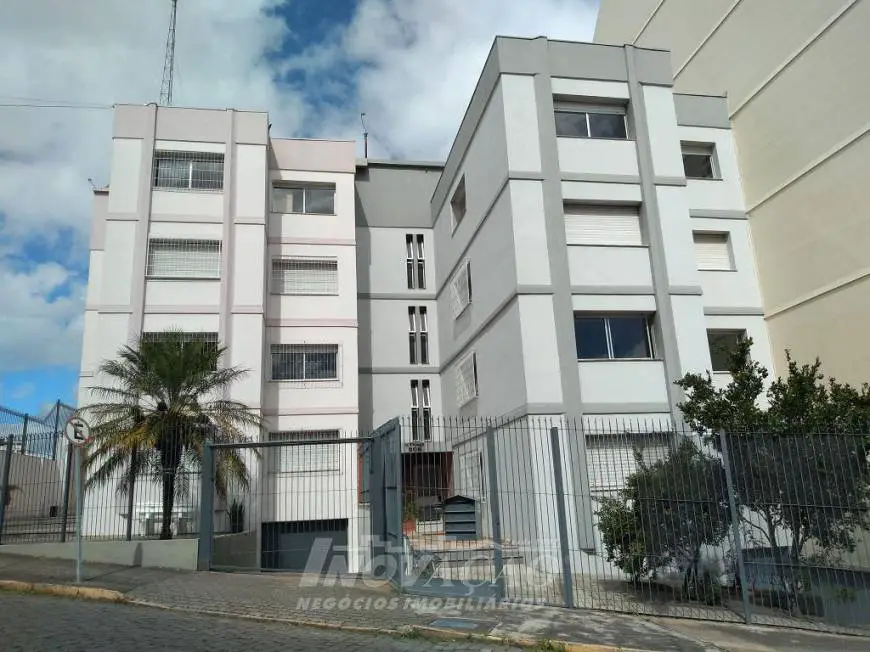 Foto 1 de Apartamento com 3 Quartos para alugar, 77m² em Pio X, Caxias do Sul