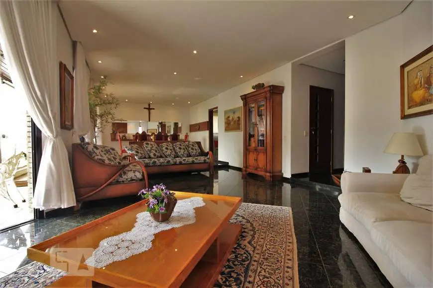 Foto 2 de Apartamento com 4 Quartos para alugar, 260m² em Real Parque, São Paulo