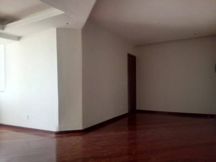 Foto 1 de Apartamento com 4 Quartos à venda, 117m² em Sagrada Família, Belo Horizonte