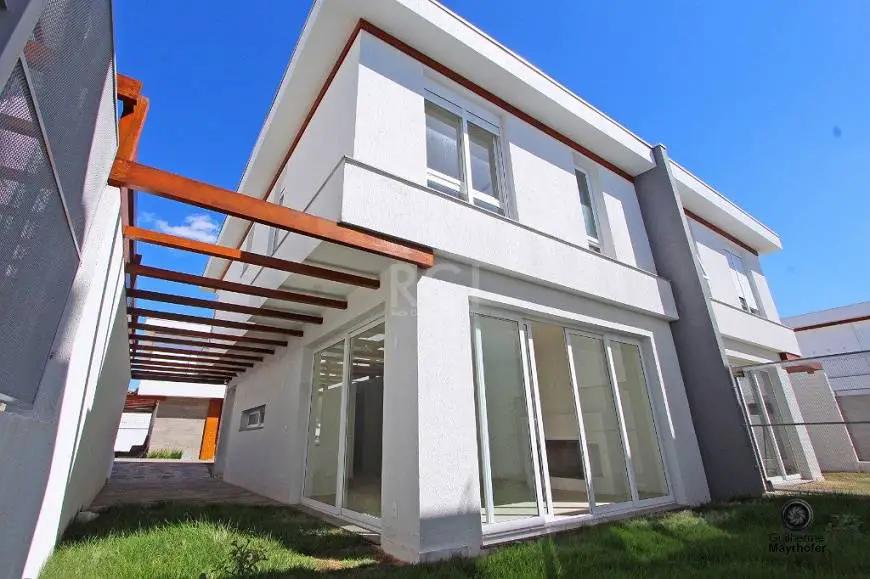 Foto 1 de Casa com 3 Quartos à venda, 211m² em Teresópolis, Porto Alegre