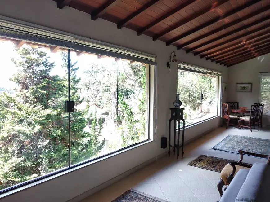 Foto 4 de Casa com 4 Quartos à venda, 400m² em Barra do Imbuí, Teresópolis