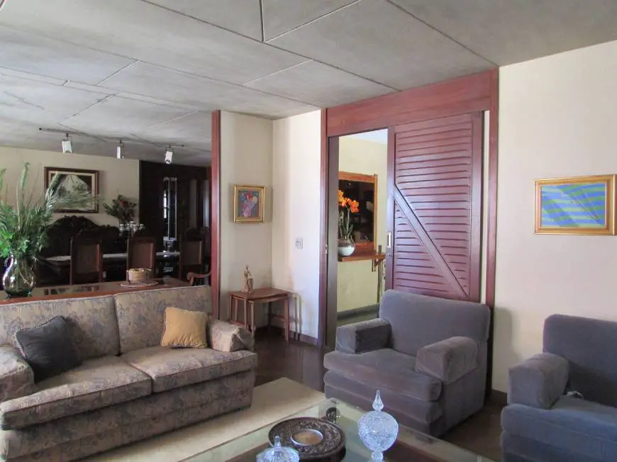 Foto 3 de Casa com 8 Quartos à venda, 699m² em São Luíz, Belo Horizonte