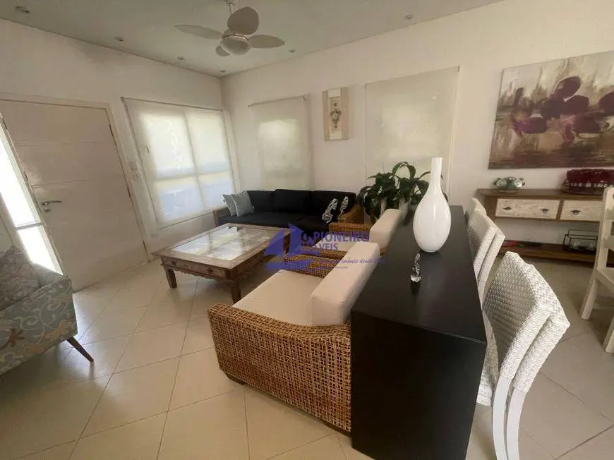 Foto 3 de Casa de Condomínio com 4 Quartos para alugar, 210m² em Praia de Juquehy, São Sebastião