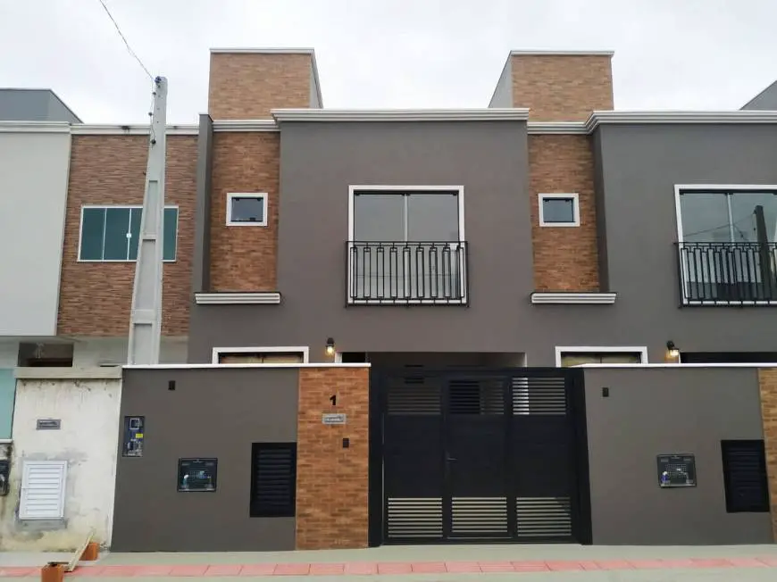 Foto 1 de Sobrado com 2 Quartos à venda, 86m² em Santa Regina, Itajaí