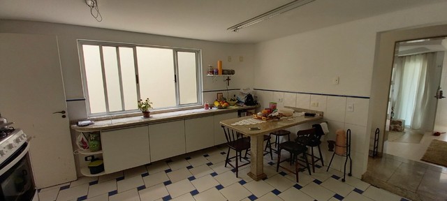 Foto 5 de Sobrado com 5 Quartos à venda, 300m² em Uberaba, Curitiba