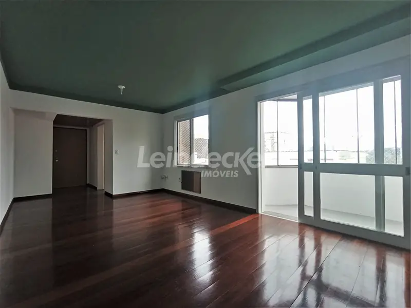 Foto 4 de Apartamento com 2 Quartos para alugar, 80m² em Centro, Porto Alegre
