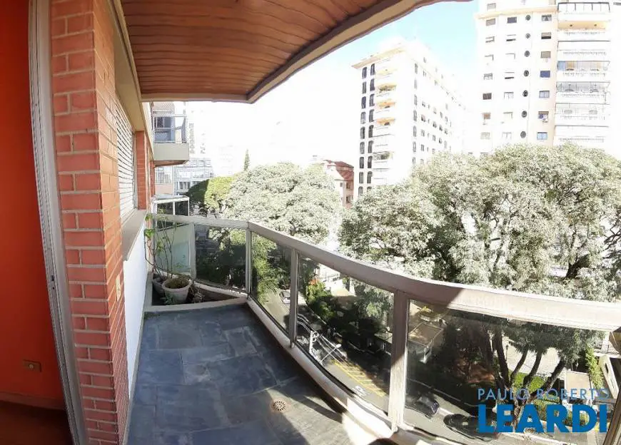 Foto 2 de Apartamento com 3 Quartos à venda, 160m² em Bela Vista, São Paulo