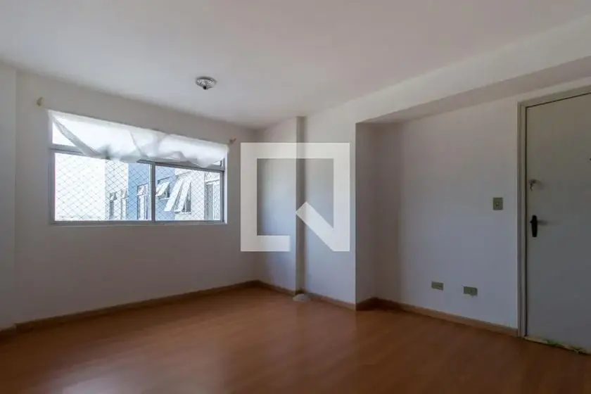 Foto 3 de Apartamento com 3 Quartos para alugar, 70m² em Novo Mundo, Curitiba