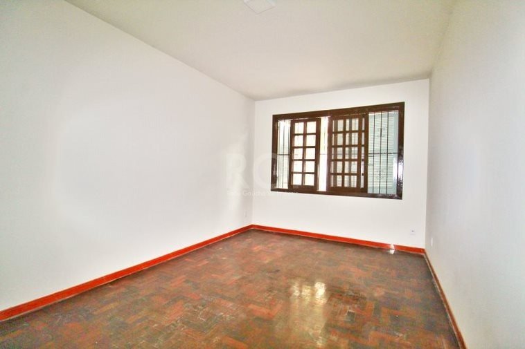 Foto 2 de Apartamento com 3 Quartos para alugar, 105m² em Teresópolis, Porto Alegre