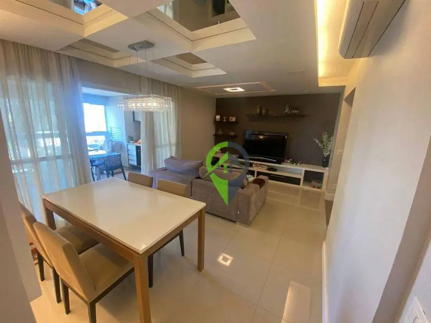 Foto 1 de Apartamento com 4 Quartos à venda, 132m² em Ponta da Praia, Santos