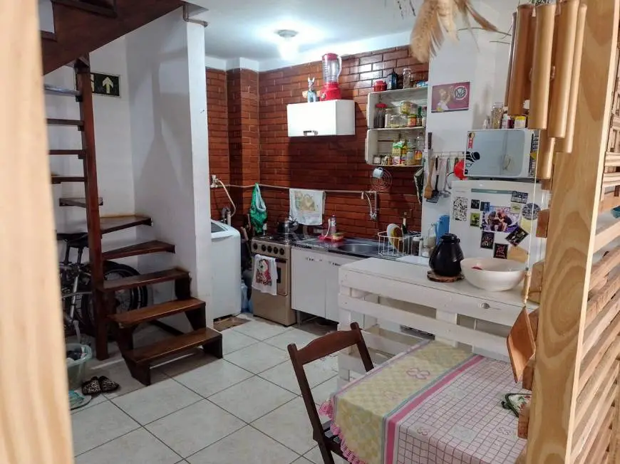 Foto 2 de Casa com 2 Quartos à venda, 61m² em Centro, São Leopoldo