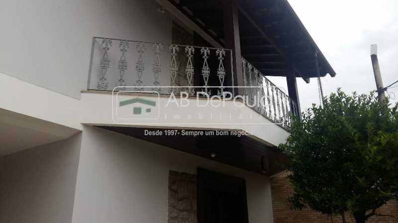 Foto 3 de Casa com 3 Quartos à venda, 165m² em Jardim Sulacap, Rio de Janeiro