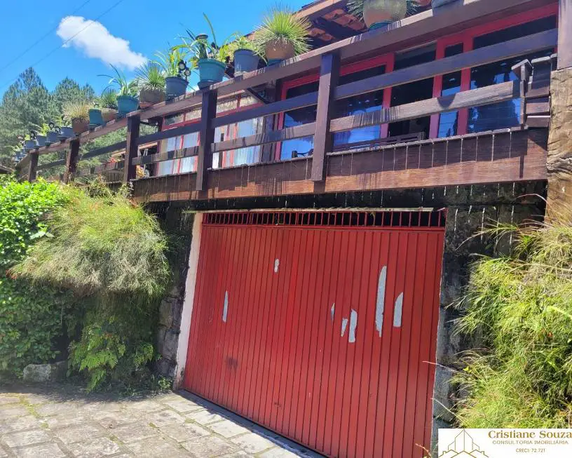 Foto 1 de Casa de Condomínio com 5 Quartos à venda, 300m² em Vargem Grande, Teresópolis