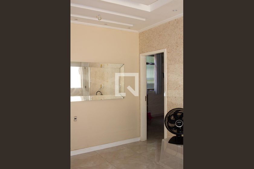 Foto 1 de Apartamento com 2 Quartos para alugar, 68m² em Pilares, Rio de Janeiro