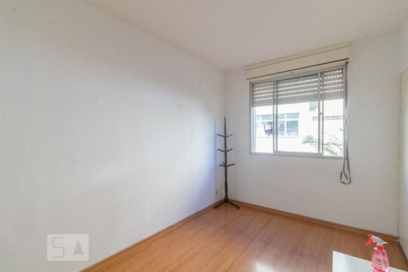 Foto 2 de Apartamento com 2 Quartos para alugar, 62m² em Santo Antônio, Porto Alegre
