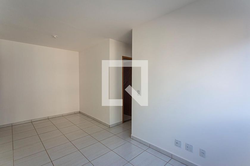 Foto 4 de Apartamento com 2 Quartos para alugar, 45m² em Shopping Park, Uberlândia