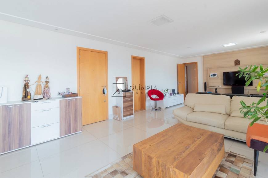 Foto 4 de Apartamento com 3 Quartos à venda, 220m² em Chácara Klabin, São Paulo