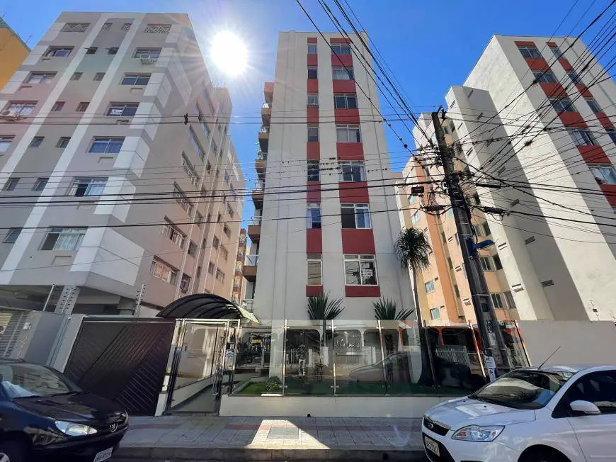 Foto 1 de Apartamento com 3 Quartos à venda, 90m² em Zona 7, Maringá