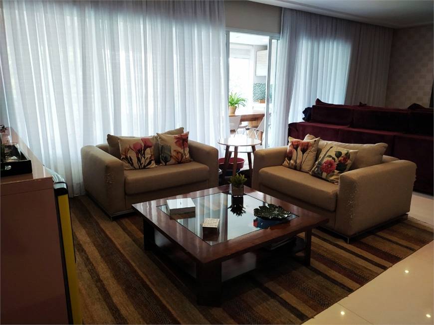 Foto 1 de Apartamento com 4 Quartos para alugar, 206m² em Vila Romana, São Paulo