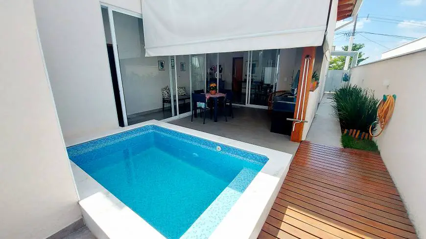 Foto 1 de Casa com 3 Quartos à venda, 180m² em Embaré, Santos