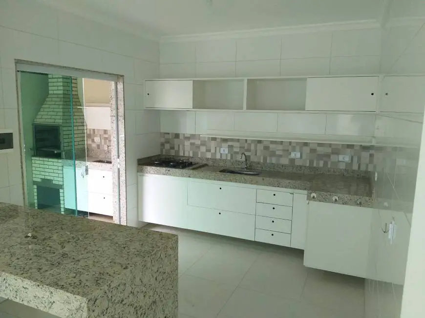 Foto 1 de Casa com 3 Quartos para alugar, 140m² em Itaguá, Ubatuba