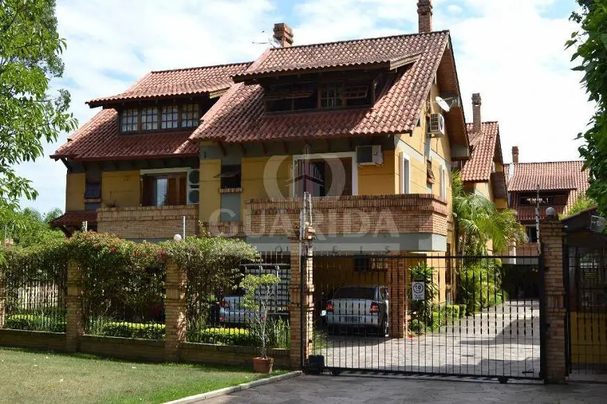 Foto 1 de Casa com 3 Quartos à venda, 200m² em Pedra Redonda, Porto Alegre