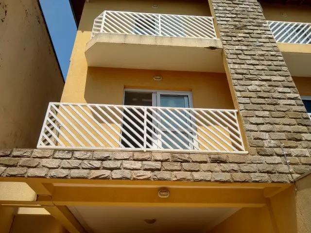 Foto 1 de Casa com 3 Quartos à venda, 193m² em Vila Osasco, Osasco