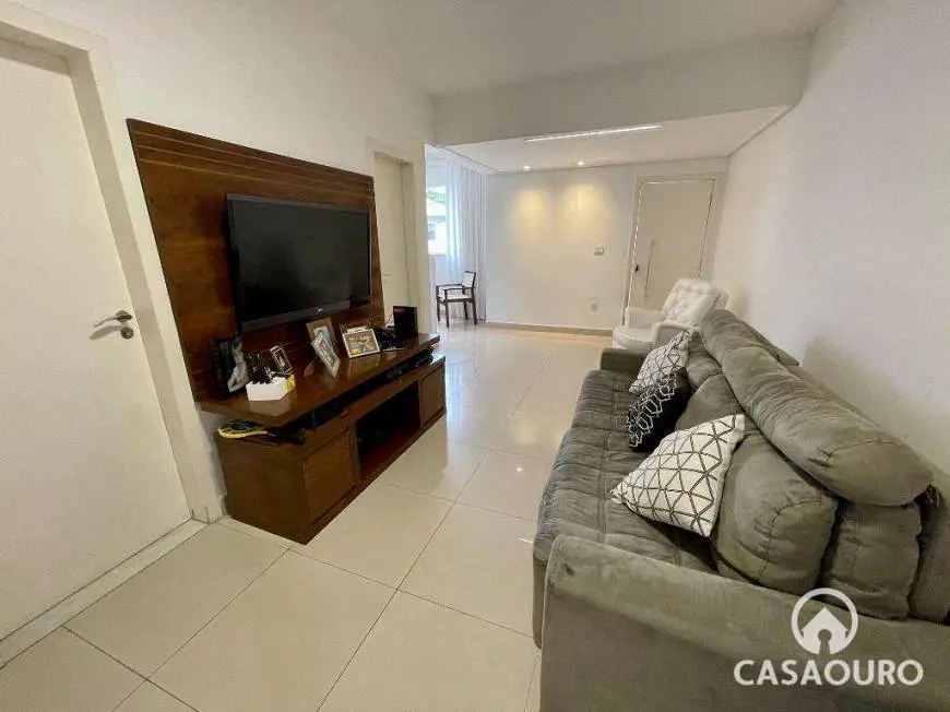 Foto 2 de Casa de Condomínio com 3 Quartos à venda, 126m² em Condominio Village Royale, Nova Lima