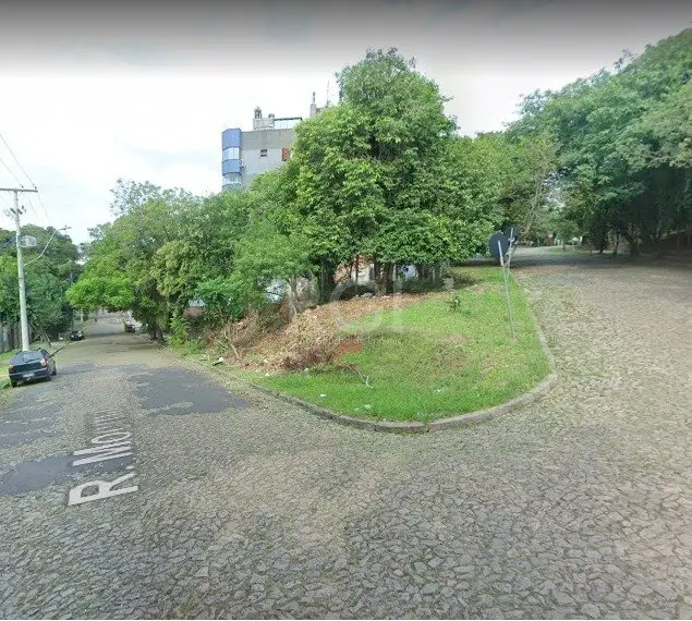 Foto 1 de Lote/Terreno à venda, 416m² em Chácara das Pedras, Porto Alegre