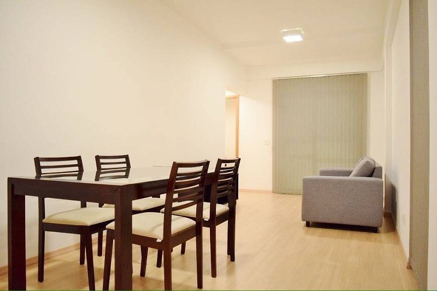 Foto 2 de Apartamento com 2 Quartos à venda, 70m² em Bigorrilho, Curitiba