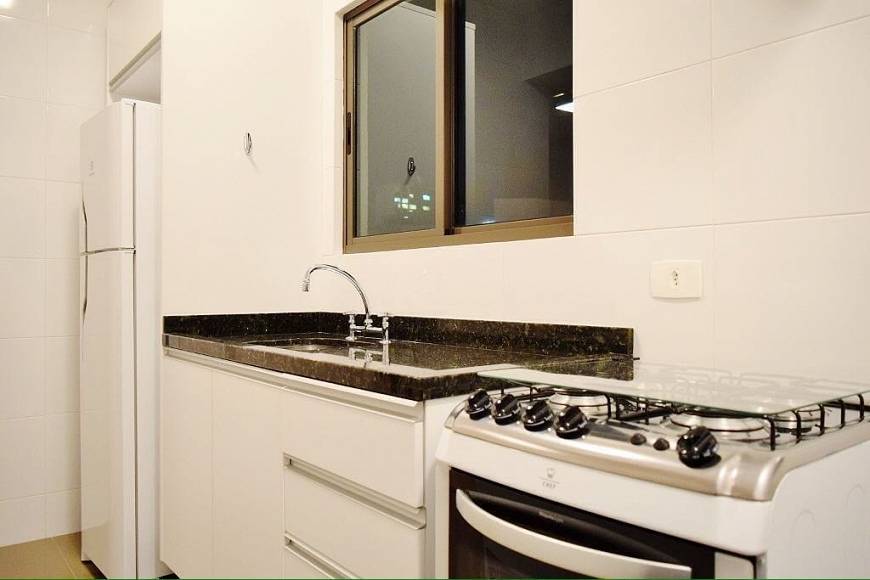 Foto 4 de Apartamento com 2 Quartos à venda, 70m² em Bigorrilho, Curitiba