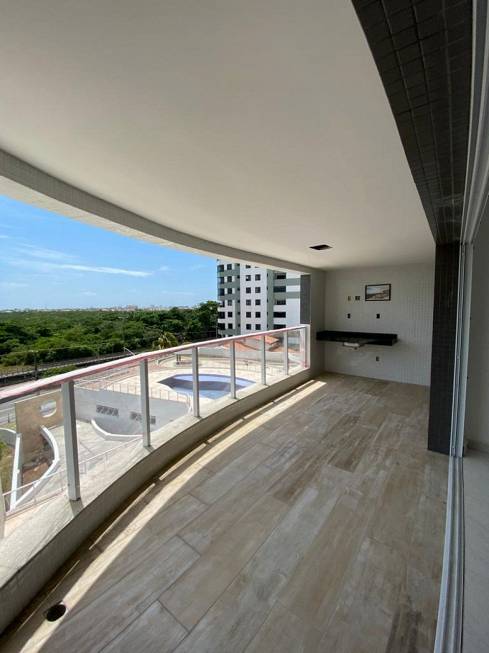 Foto 2 de Apartamento com 4 Quartos à venda, 176m² em Treze de Julho, Aracaju