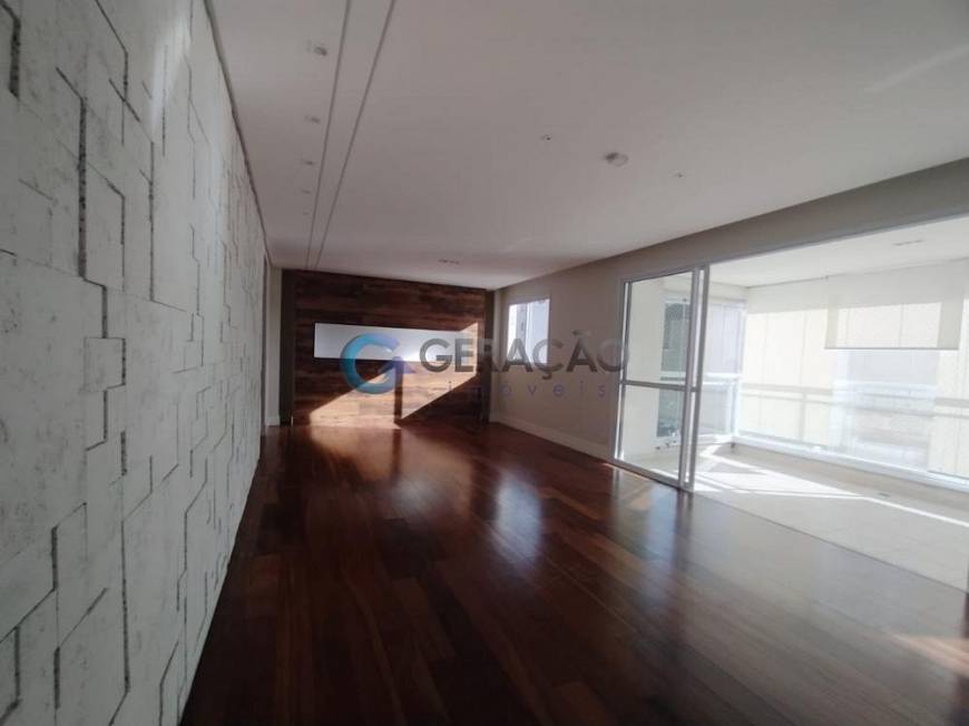 Foto 2 de Apartamento com 4 Quartos à venda, 190m² em Vila Adyana, São José dos Campos