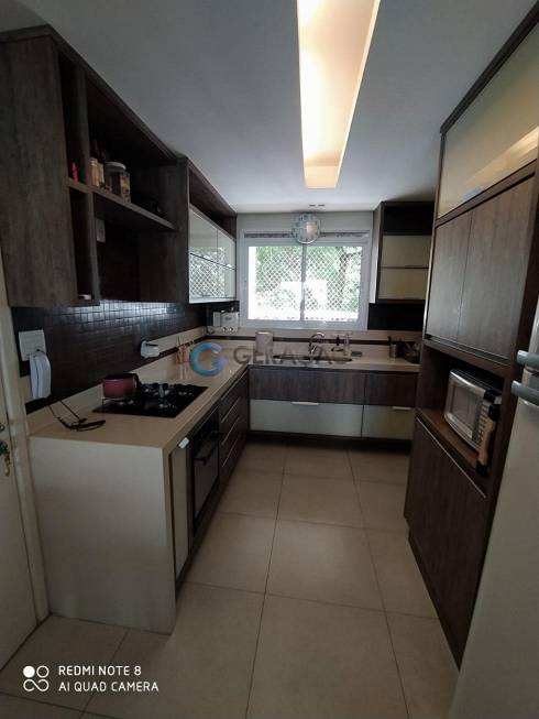 Foto 3 de Apartamento com 4 Quartos à venda, 190m² em Vila Adyana, São José dos Campos