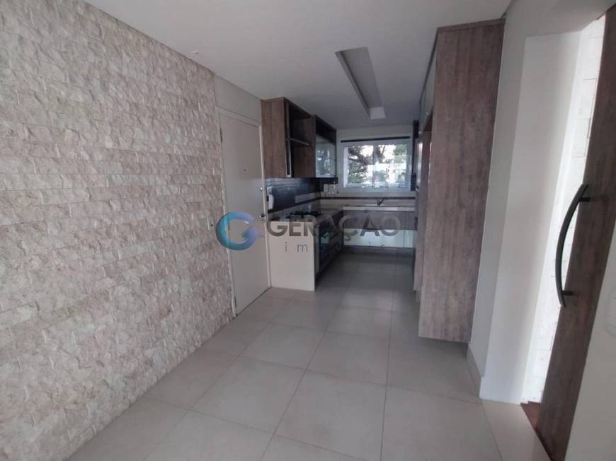 Foto 5 de Apartamento com 4 Quartos à venda, 190m² em Vila Adyana, São José dos Campos
