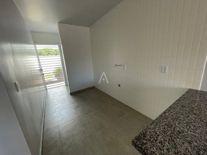 Foto 4 de Casa com 2 Quartos para alugar, 50m² em Santa Cruz, Cascavel