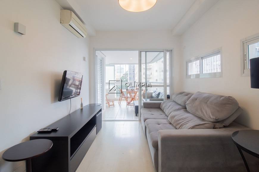 Foto 3 de Apartamento com 2 Quartos para alugar, 90m² em Cerqueira César, São Paulo
