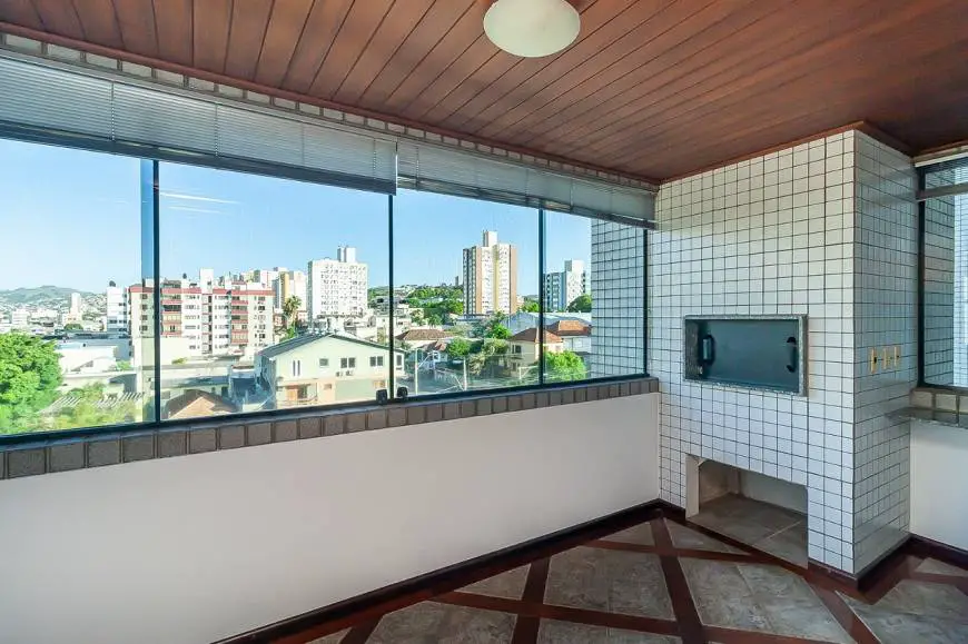 Foto 1 de Apartamento com 2 Quartos para alugar, 97m² em Santana, Porto Alegre